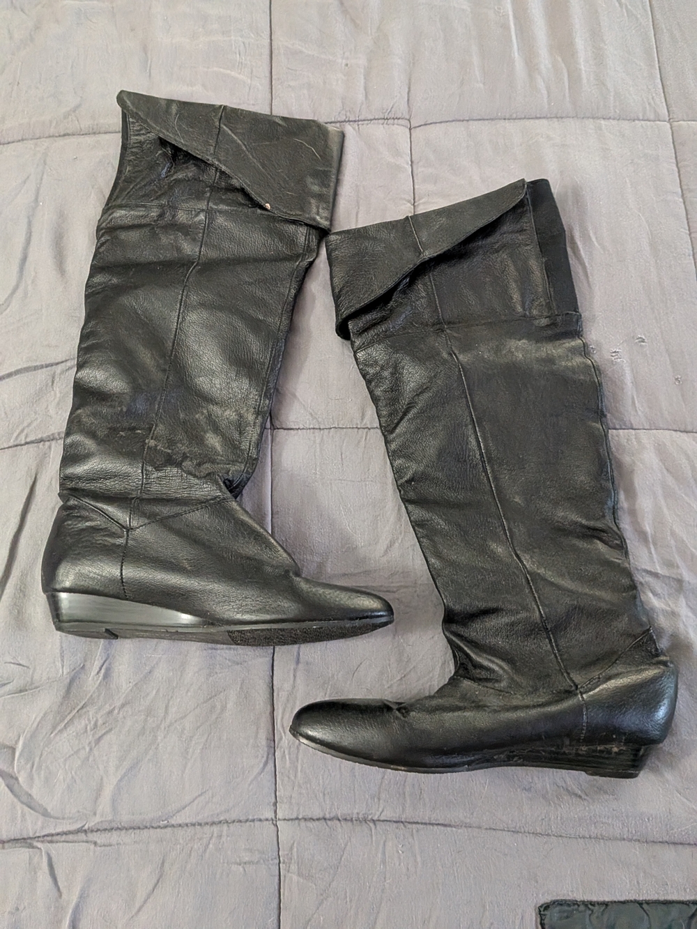 VTG Y2K Chinese Laundry Black Leather Slouchy Fold Over Wedge Boots Size 7 EUC
